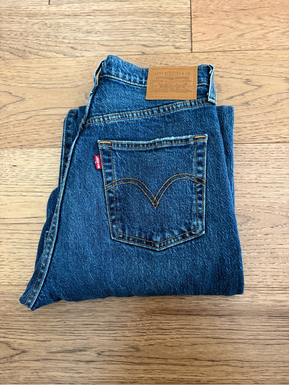 Levi's Ribcage Women's Dark Blue Cropped Ankle Jeans